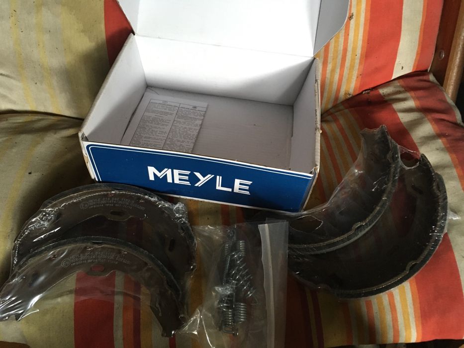 Оригинални, Мейле Накладки за ръчна спирачка на мерцедес W221 S класа.