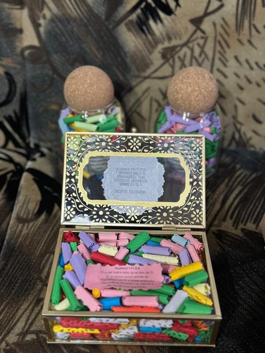 Cutie cu versete biblice