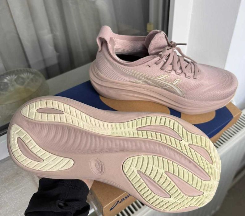 Pantofi Alergare Dama Acsis Gel Nimbus 27 Fawn Birch