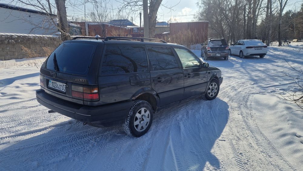 Продам Пассат б3 1.8 монопрыск