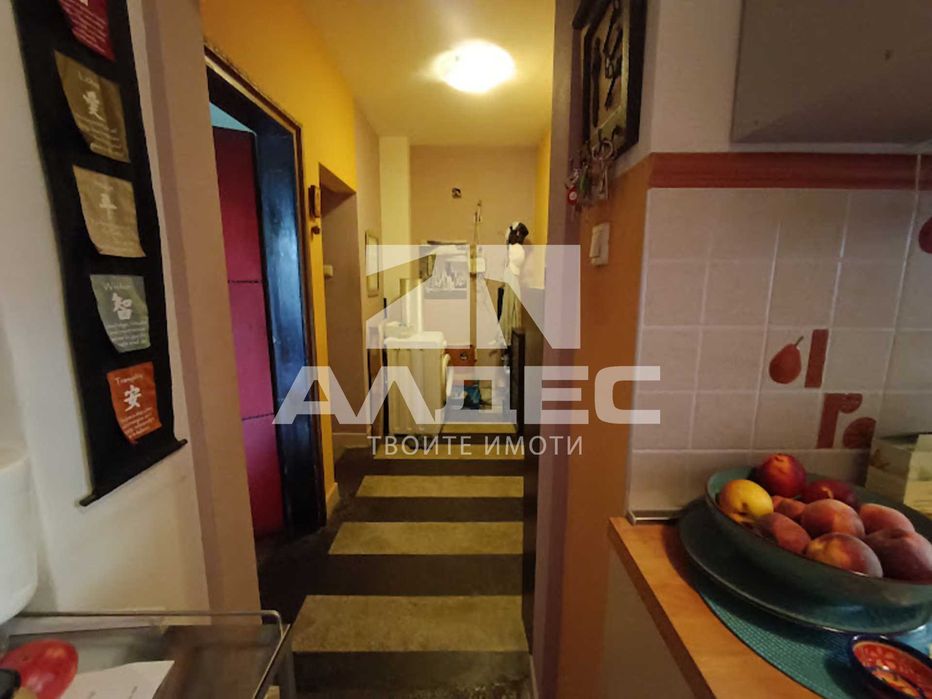 Дава се под наем Четиристаен апартамент в София, Център - 112 кв.м за 920 € - Снимка #12