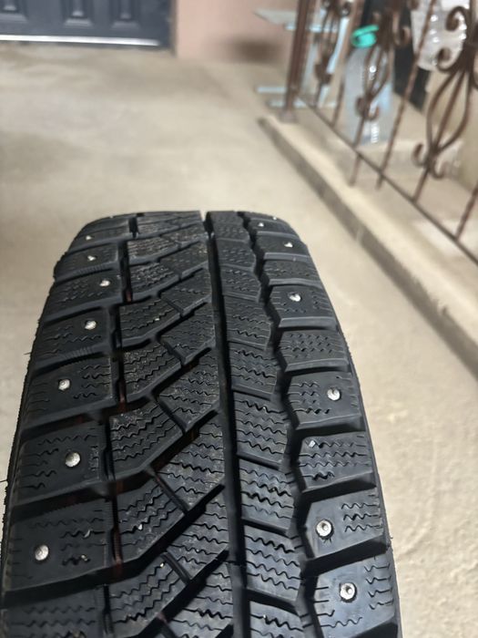 Шиповой темирли зимный 4 та коплект балон-диска (15 размер)