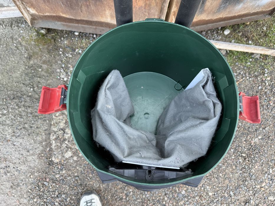 * BOSCH VAC 15 почти новый универсальный мощный пылесос