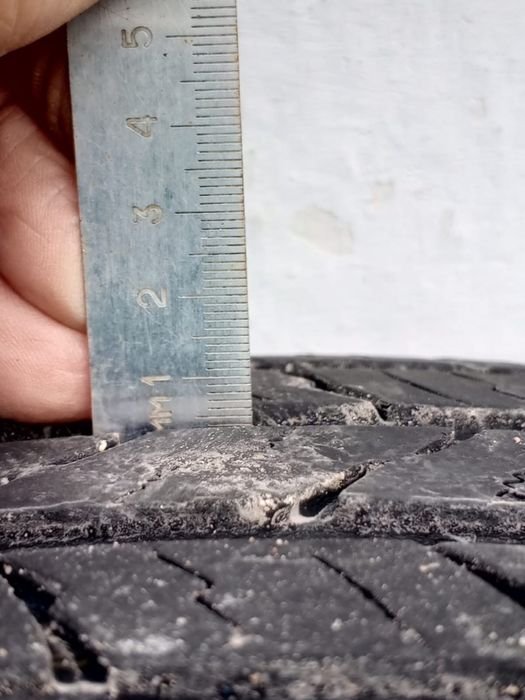 Продам комплект шин