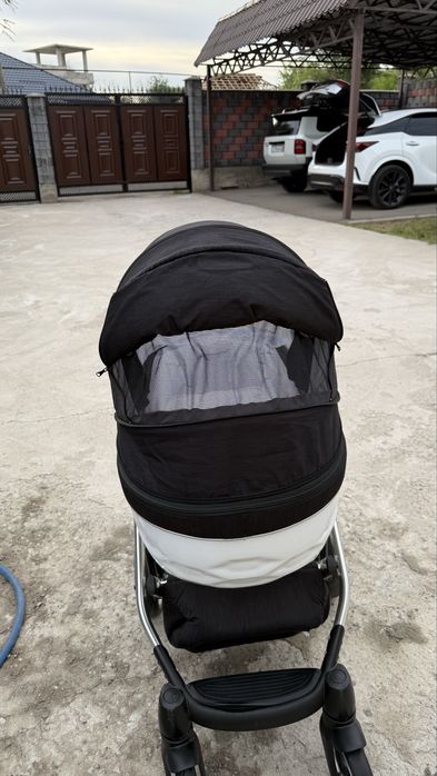 Продам коляску Adamex