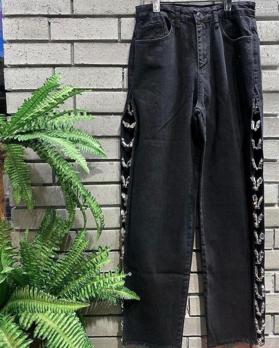 Дънки с камъни