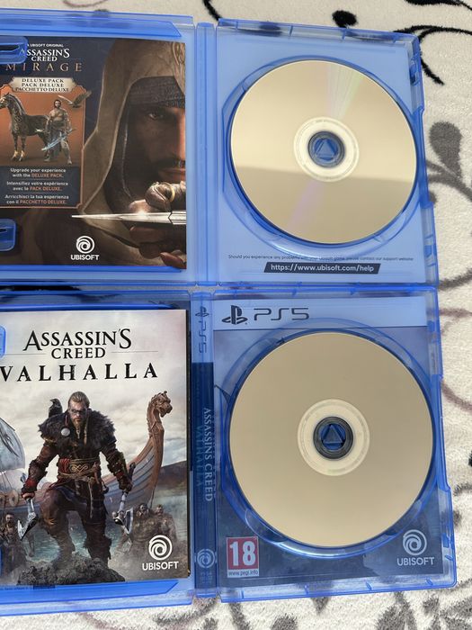 Vand Jocuri ps5  în stare excelenta