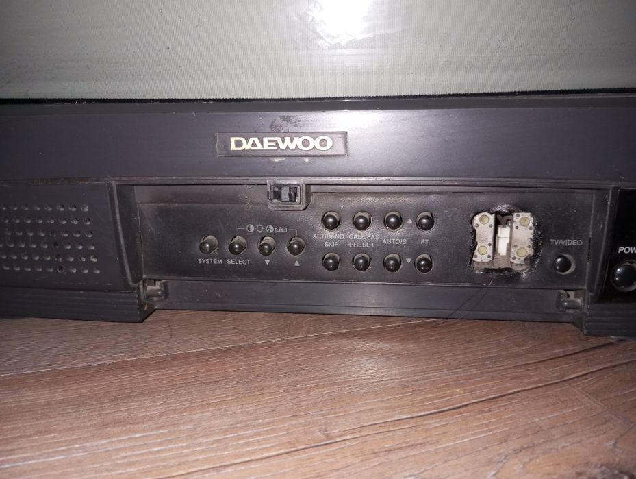 Телевизор Daewoo диагональ 35см
