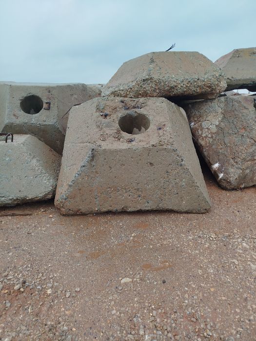 Стаканы бетонные