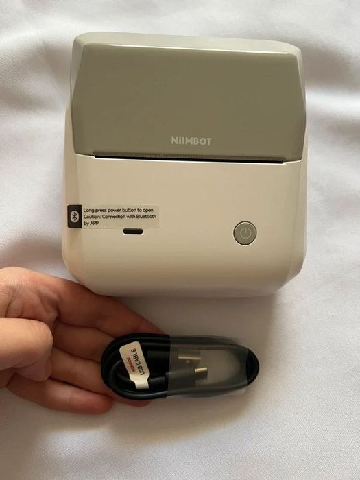 Imprimantă termică pentru etichete NIIMBOT B31, culoare Grey.
