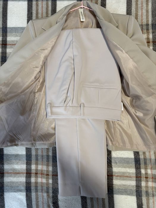 Комплект сако и панталон размер М