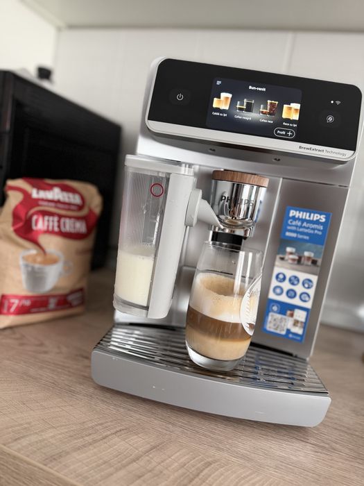 Espressor automat Philips 8000 LatteGo