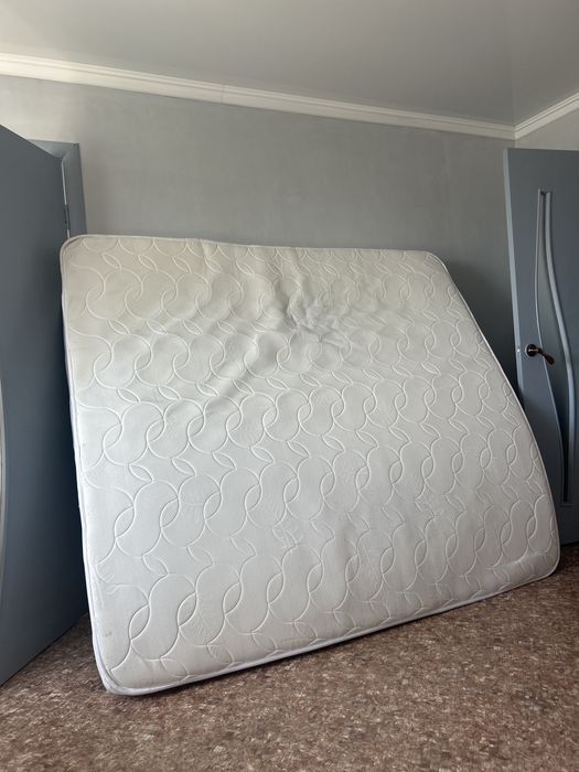 Отдам даром матрас