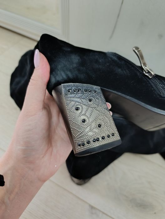 Продам фирменные сапоги и батфрты