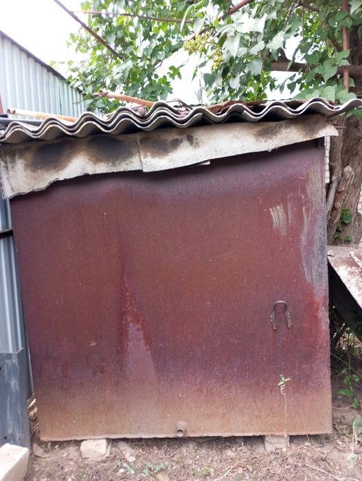 Продам металлический бак