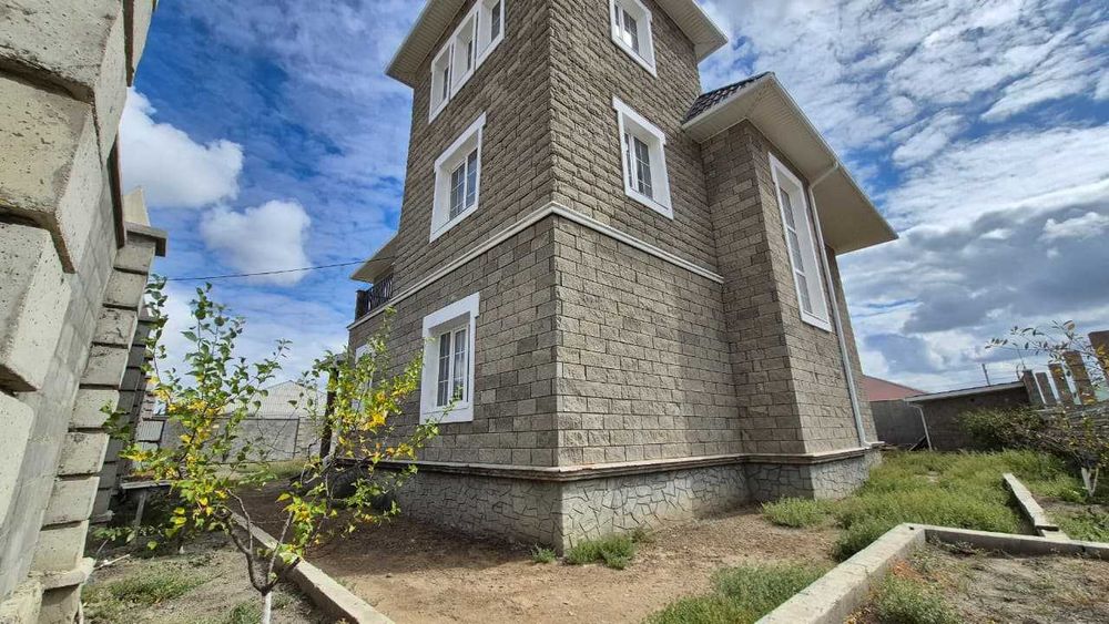 Прекрасный недострпоенный дом