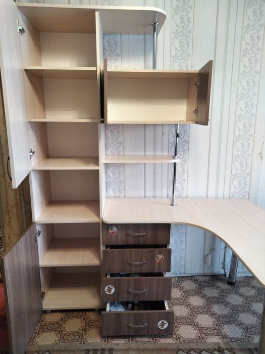 Ученический стол.