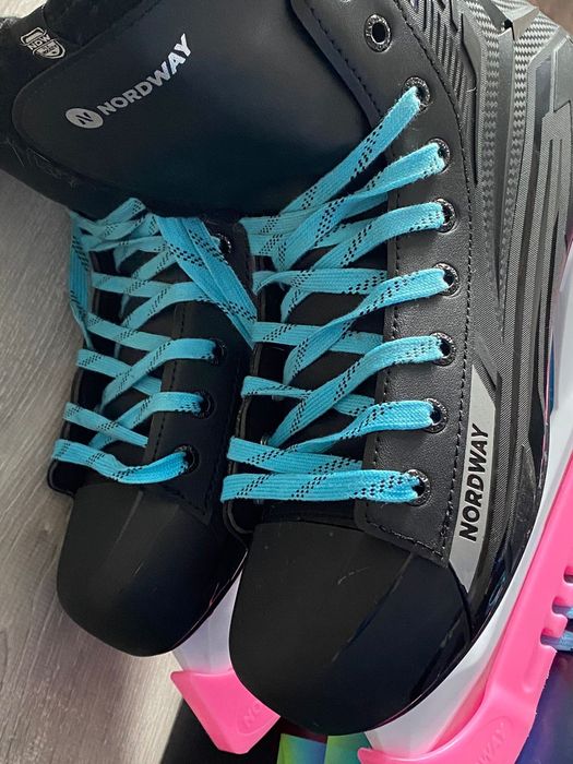 Коньки хоккейные