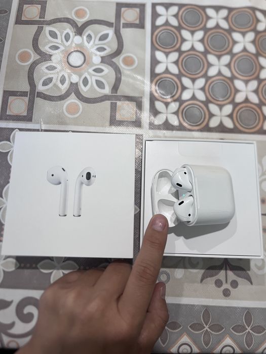 Продам наушники 2 серия оригинал
