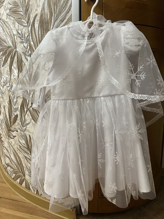 Платье снежинка белое