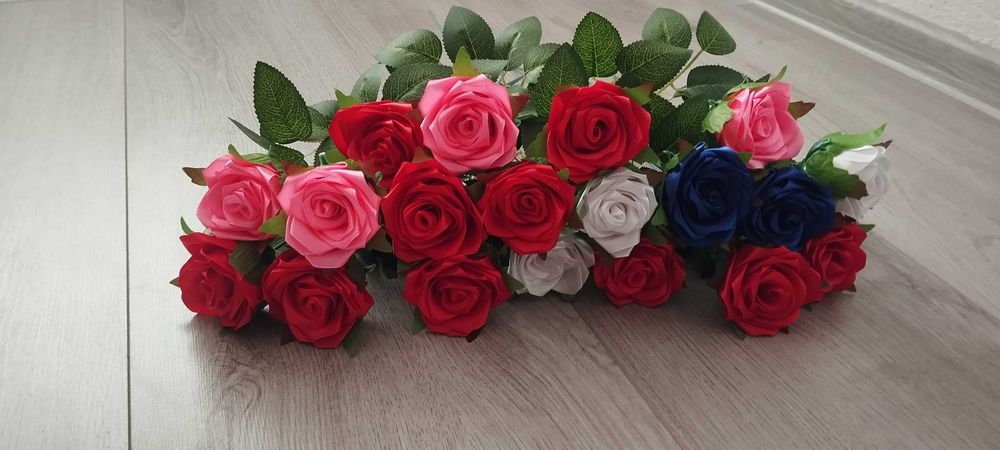 Сатенени рози за всеки повод