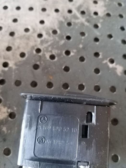 Buton geam electric dreapta fata mercedes a class w169 a1698205210
