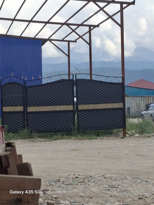 Металл квадрат ворота тапчан