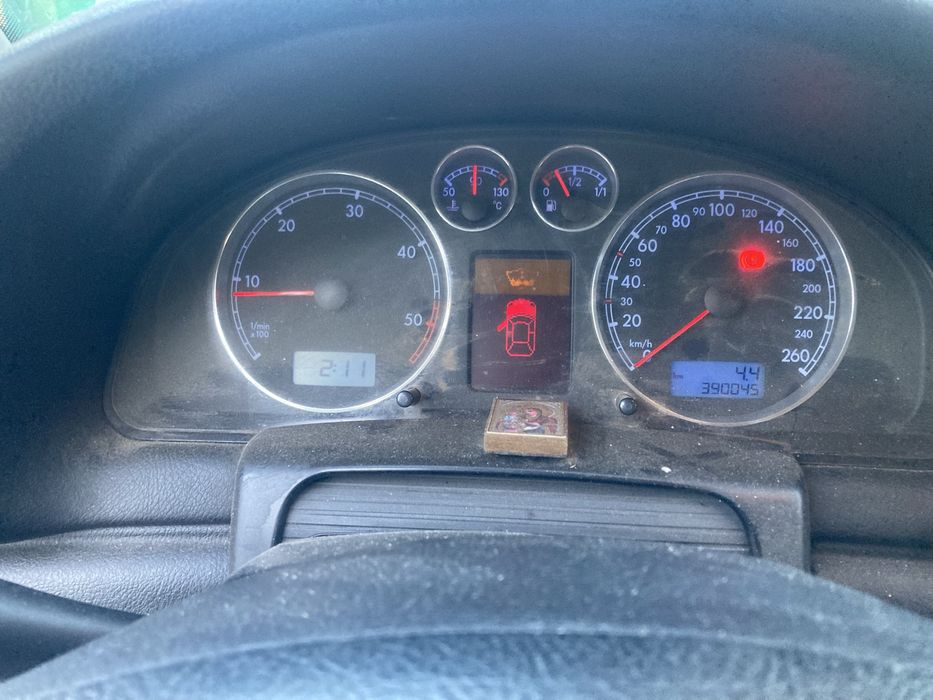 Пасат б 5.5 1.9 TDi 101 кс на части