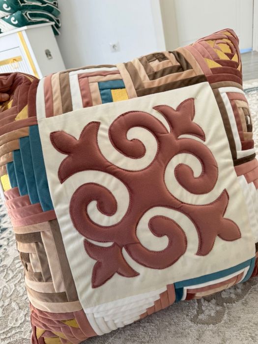 Құрақ көрпе жастықпен