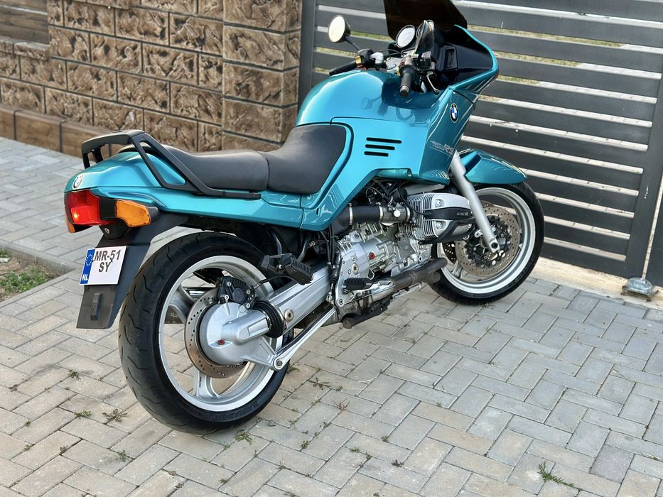 Motocicleta BMW R1100 RS, 90 CP, an 1993