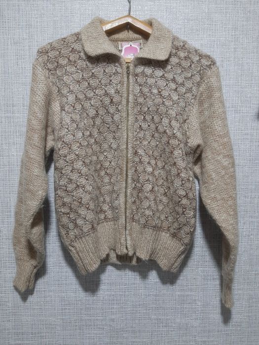 Женский свитер в отличном состоянии