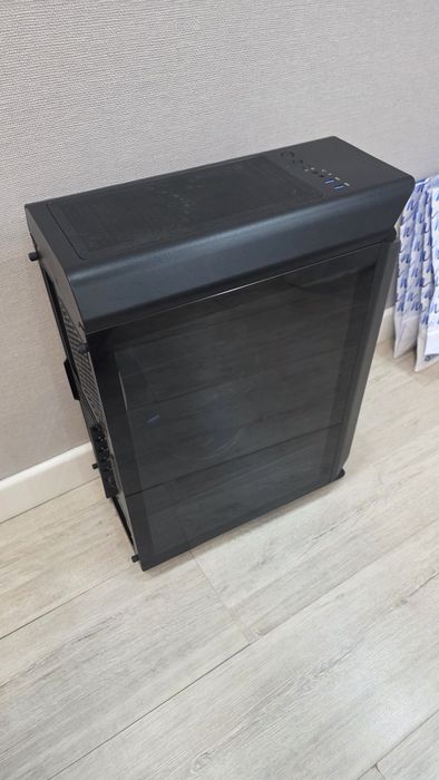 Продам корпус Aerocool Gladiator