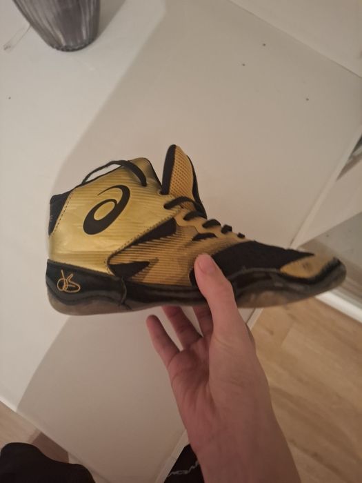 Продам борцовку асикс