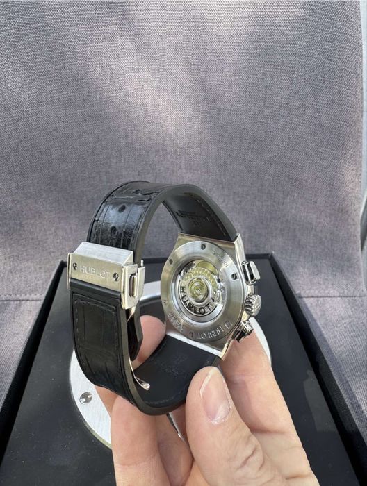 Hublot Classic Fusion Aerofusion TITANIUM