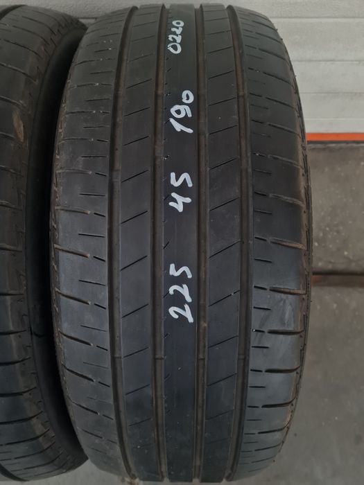 Летни гуми 2 броя BRIDGESTONE Turanza T005A 225 45 R19 дот 0220