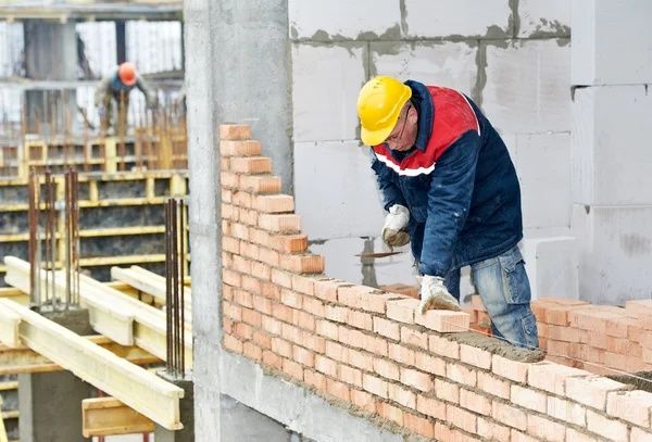 Бригада каменщики штукатуршики выполняем всё строителний работ