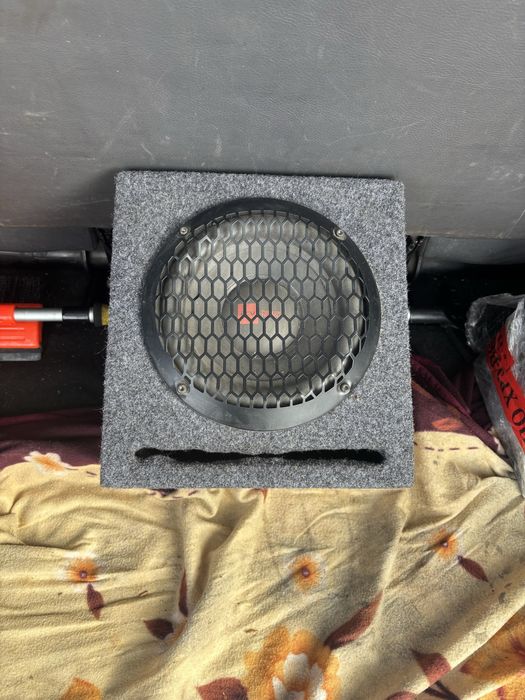 Продам сабфуфер