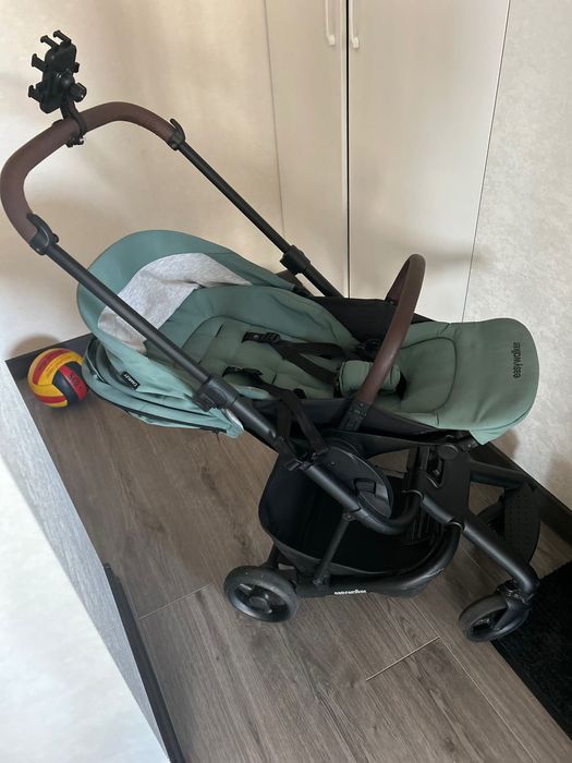 Продам коляску прогулочную EAZYWALKER