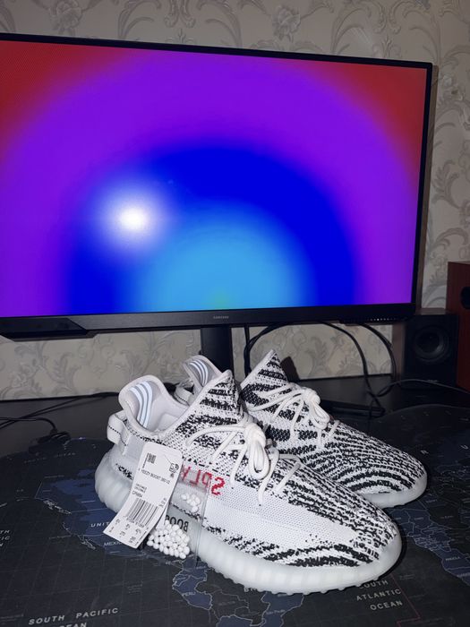 yeezy 350v2 zebra