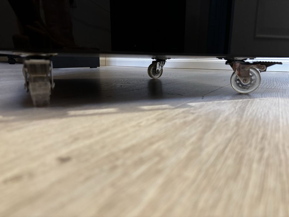 Birou office + noptiera cu 3 sertare MDF lucios