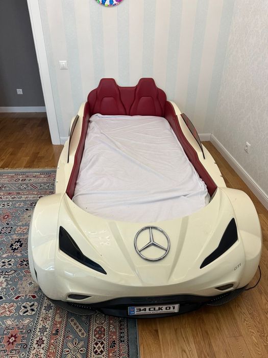 Cilek машина-кровать продаем