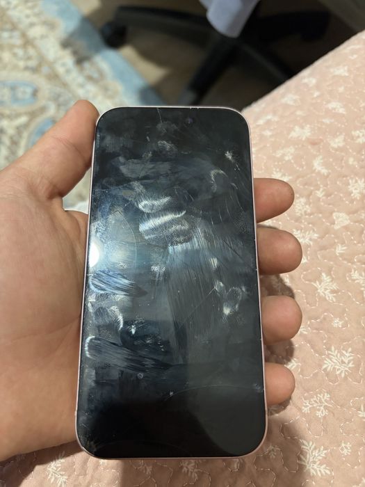 Продам айфон 15 60к