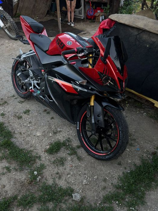 Yamaha YZF R125 2017