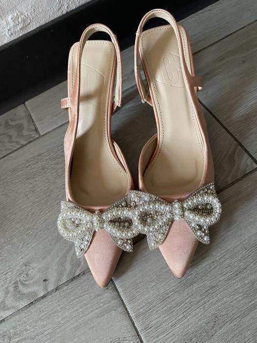 Pantofi marime 37