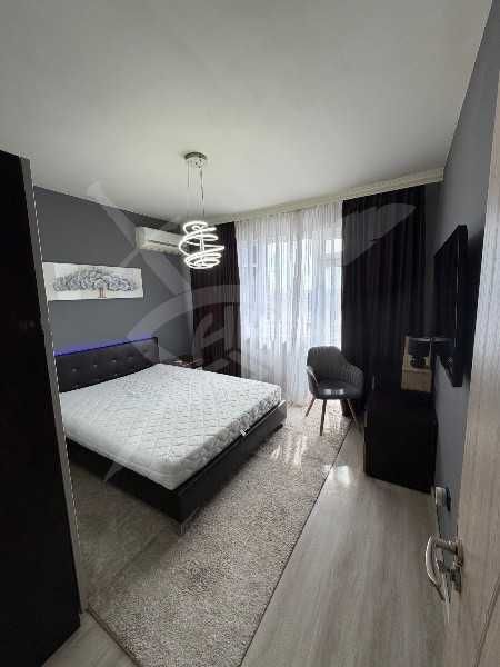 Дава се под наем Тристаен апартамент в Пловдив, Център - 99 кв.м за 1107.72 € - Снимка #4