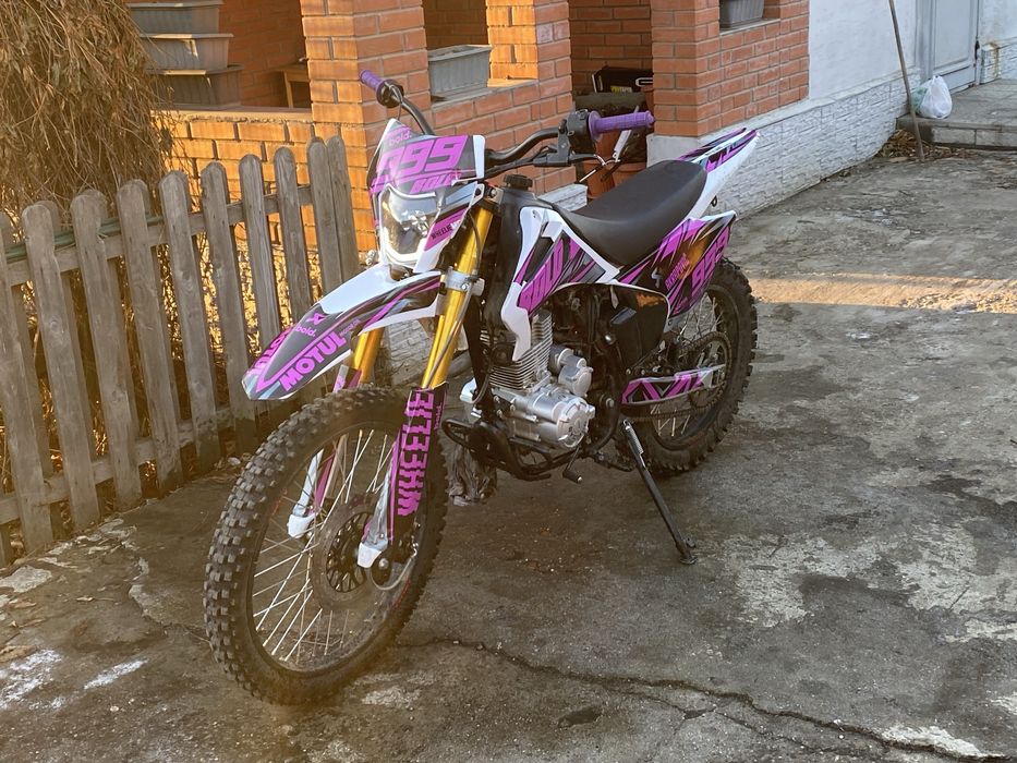 Продам эндуро 250куб