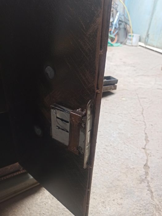 Металлический сейф