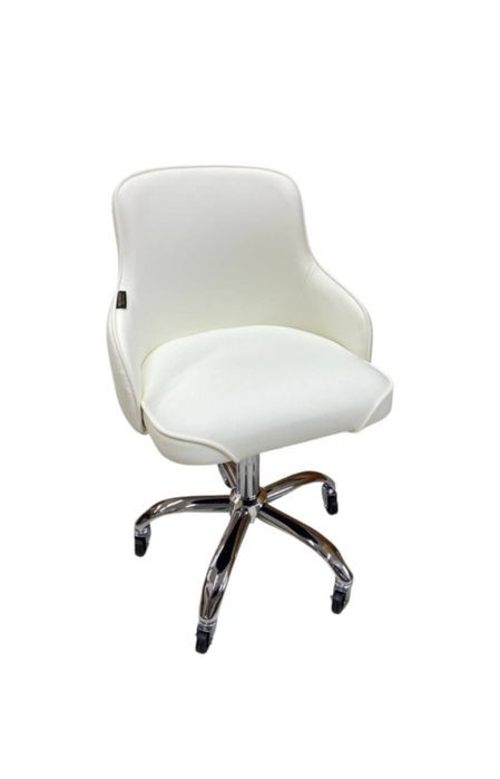 Стул для мастера маникюра и косметолога.