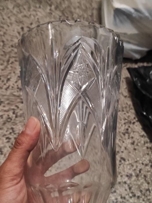 Българска кристална ваза