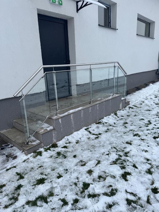 Balustrada din inox -inox cu sticla